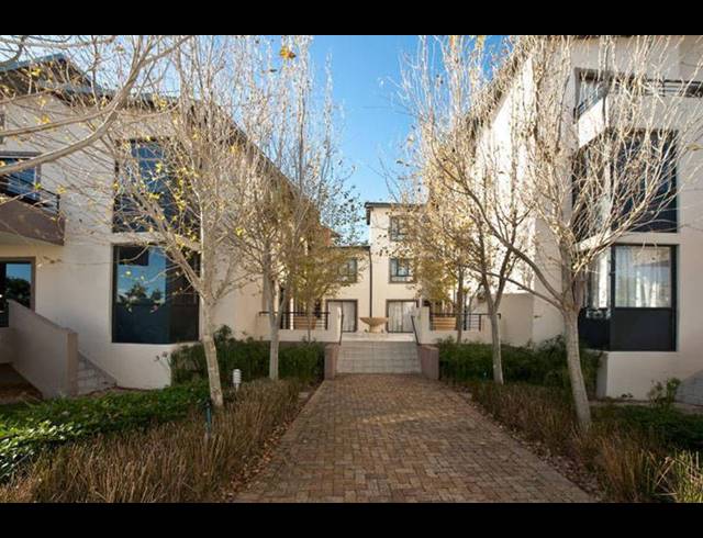 2 BEDROOM PROPERTY TO RENT IN SOMERSET WEST
